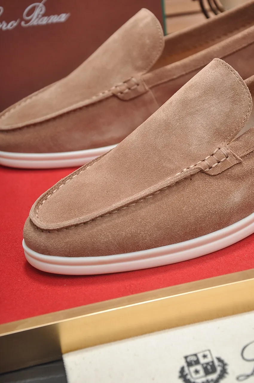 Men's shoes 💰400💶[𝐥𝐨𝐫𝐨 𝐏𝐢𝐚𝐧𝐚] [Couple model] High-end quality, affordable price, LP classic loafers, Italian treasure brand, the only brand that can match Hermès! Only after wearing it do we know that we can’t live up to our feet. Women’s code: 35-40 (customized sizes 34, 41, 42 are non-returnable) Men’s code: 38-44 (customized 45, 46, 47, 48 are non-refundable) Fabric: Customized imported cashmere Lining: Customized imported fetal cowhide Foot: Imported benzene-dyed calfskin Outsole: Exclusive original glass rubber outsole